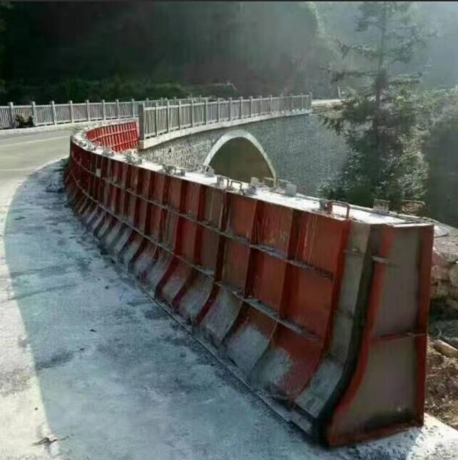 隔离墩乐动（中国）.jpg